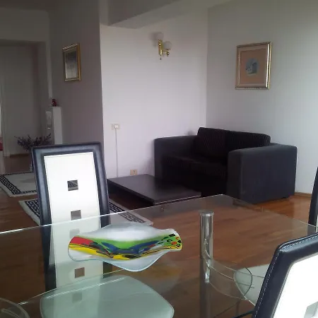 River View Апартаменты Бухарест